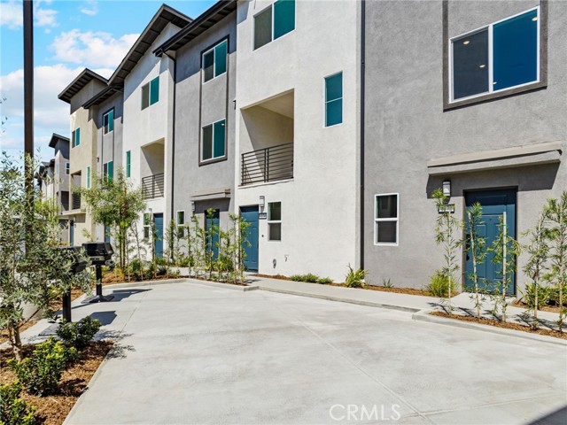 1176 Santo Antonio Drive, Colton CA: https://media.crmls.org/medias/1be8b76b-2955-47db-8b8f-da3756cadf42.jpg