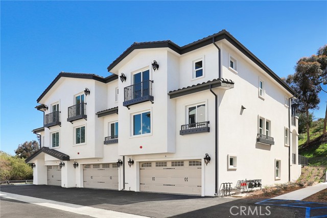 5 Brookline Avenue, Phillips Ranch CA: https://media.crmls.org/medias/1be8c5cd-601d-4220-8755-1978cceefea1.jpg
