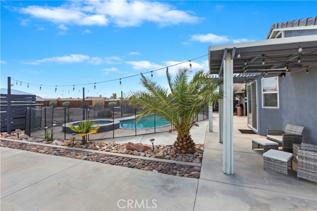 21269 Chardonnay Drive, Apple Valley CA: https://media.crmls.org/medias/1be8d94b-f198-4f4e-816d-e3de72715bc6.jpg