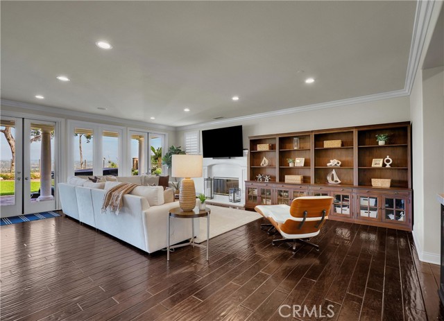 Detail Gallery Image 9 of 74 For 16 Lapis Avenue, Dana Point,  CA 92629 - 5 Beds | 5/1 Baths