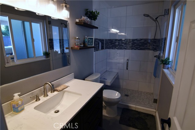 22551 Costa Bella Drive, Lake Forest CA: https://media.crmls.org/medias/1bea3ce8-bbeb-4b8c-98f3-317e8b723d9e.jpg