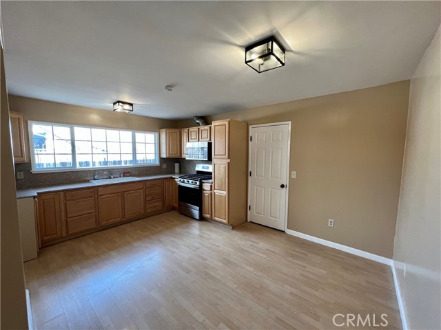 728 Catalina, Frazier Park CA: https://media.crmls.org/medias/1beaa0c0-6207-4480-9ea2-9fa7f79dd85d.jpg