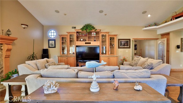 Detail Gallery Image 21 of 71 For 635 W 16th, Upland,  CA 91784 - 3 Beds | 2 Baths