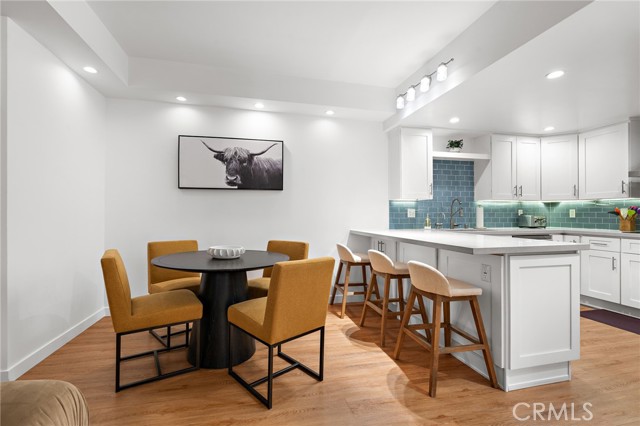 Detail Gallery Image 11 of 30 For 321 S San Vicente Bld #507,  Los Angeles,  CA 90048 - 2 Beds | 2 Baths