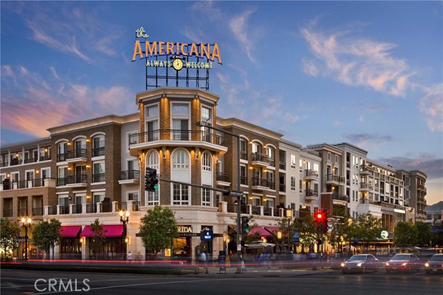 300 N Isabel Street, Glendale CA: https://media.crmls.org/medias/1beccf15-cc6f-46c3-9529-4750bb4afb6d.jpg
