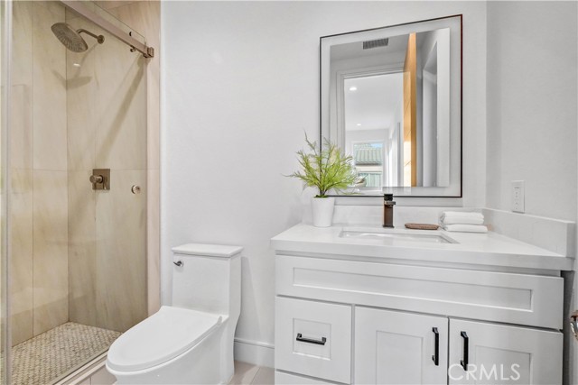 Detail Gallery Image 32 of 45 For 125 8th St, Huntington Beach,  CA 92648 - 3 Beds | 3/1 Baths