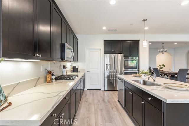 Detail Gallery Image 25 of 61 For 29268 Turnhouse, Lake Elsinore,  CA 92530 - 4 Beds | 2/1 Baths