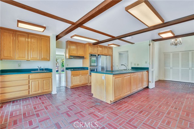 5118 Willow Wood Road, Rolling Hills Estates CA: https://media.crmls.org/medias/1bedb6e3-bfb5-4098-88ba-d5d77efdfe83.jpg