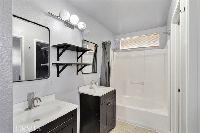 Detail Gallery Image 25 of 38 For 15192 Amber Way, Adelanto,  CA 92301 - 5 Beds | 3 Baths