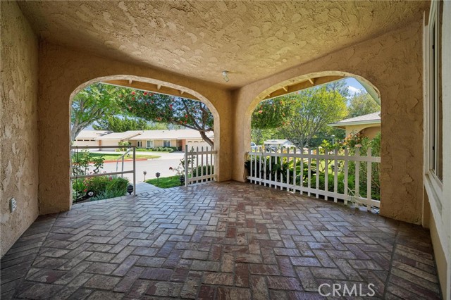 Detail Gallery Image 5 of 49 For 26311 Green Terrace Dr, Newhall,  CA 91321 - 3 Beds | 2 Baths