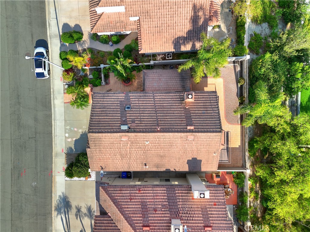 https://media.crmls.org/medias/1bef50b1-3bbf-4c05-8b30-c956973961aa.jpg?preset=X-Large