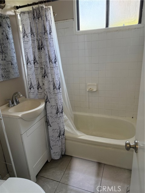 4611 W 152nd Street, Lawndale CA: https://media.crmls.org/medias/1bef70ce-3215-4f2c-996c-08753595b81b.jpg