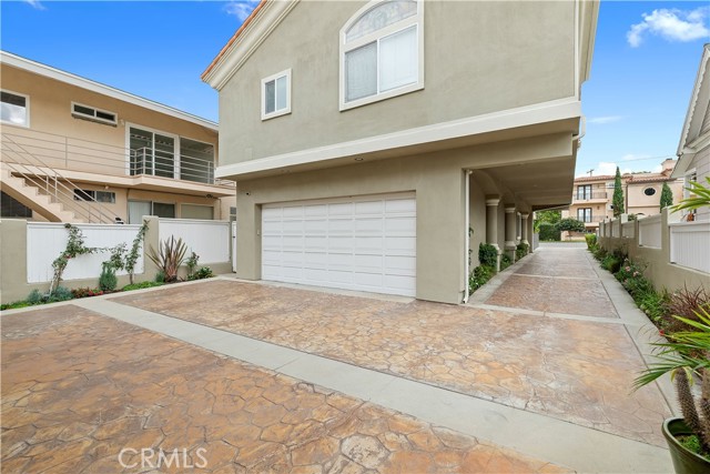 Detail Gallery Image 4 of 43 For 211 S Francisca, Redondo Beach,  CA 90277 - 4 Beds | 3 Baths