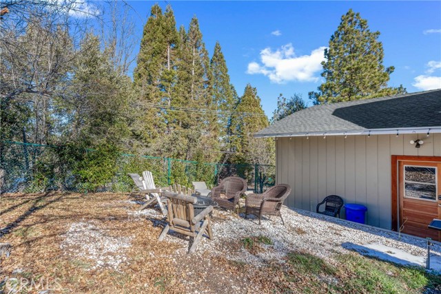 Detail Gallery Image 8 of 40 For 27919 St Bernard Ln, Lake Arrowhead,  CA 92352 - 4 Beds | 2/1 Baths