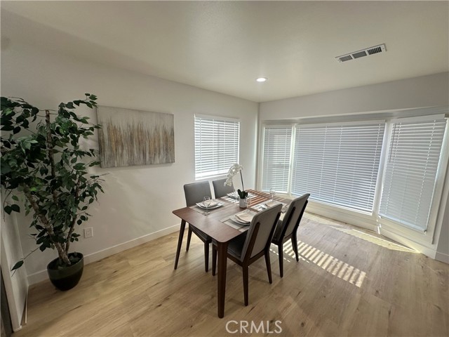 Detail Gallery Image 4 of 21 For 5344 Adenmoor, Lakewood,  CA 90713 - 3 Beds | 2 Baths