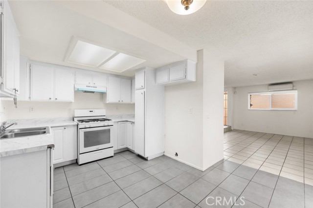 Detail Gallery Image 14 of 27 For 324 E Avenue Q7, Palmdale,  CA 93550 - 2 Beds | 2 Baths