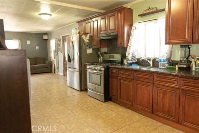 Detail Gallery Image 6 of 45 For 3969 N H St, San Bernardino,  CA 92407 - 3 Beds | 1 Baths