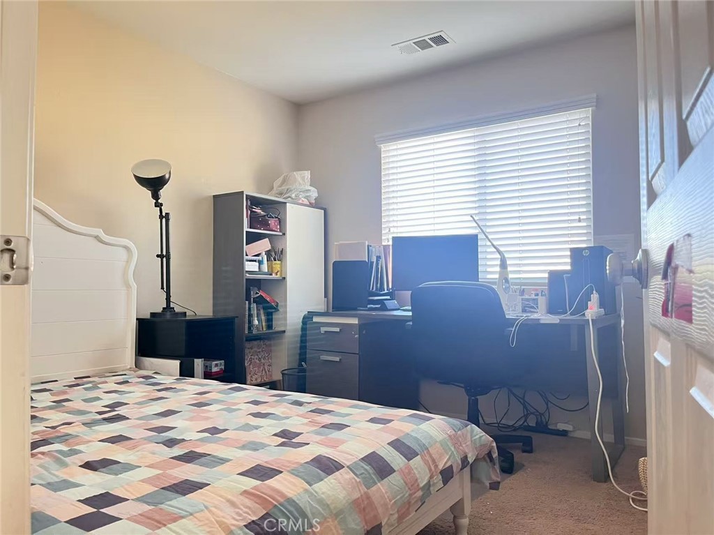 MLS #WS25271554 image #9