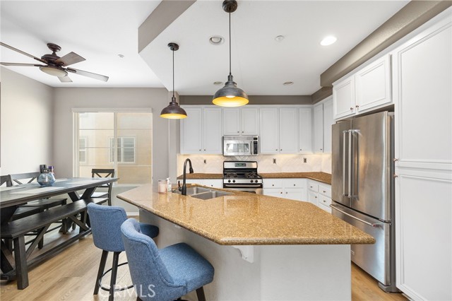 Detail Gallery Image 11 of 37 For 647 Hatfield Dr, San Marcos,  CA 92078 - 2 Beds | 2/1 Baths