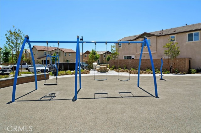 Detail Gallery Image 62 of 64 For 16233 Lozano St #2,  Fontana,  CA 92336 - 3 Beds | 2/1 Baths