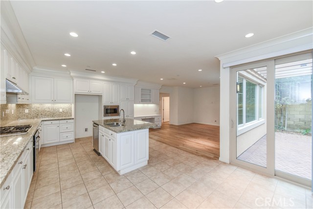 Detail Gallery Image 12 of 43 For 60 Brindisi, Irvine,  CA 92618 - 3 Beds | 2/1 Baths