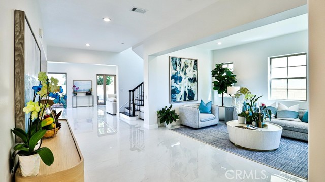 Detail Gallery Image 7 of 51 For 17413 Siena Ln, Fountain Valley,  CA 92708 - 4 Beds | 4 Baths