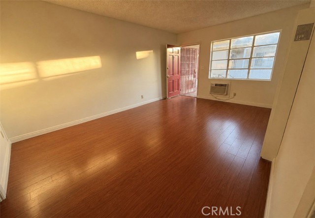 Front Image Thumbnail for CRDW26157089