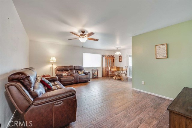 Detail Gallery Image 5 of 37 For 5344 Lucretia, Jurupa Valley,  CA 91752 - 4 Beds | 2 Baths