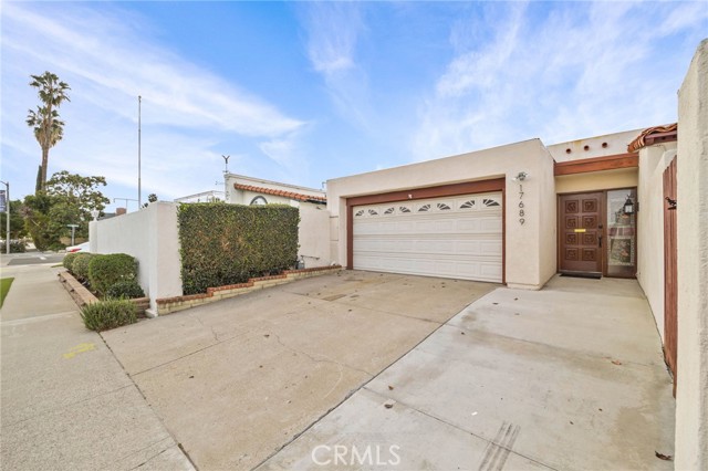 Detail Gallery Image 1 of 30 For 17689 Los Alamos St, Fountain Valley,  CA 92708 - 4 Beds | 2 Baths