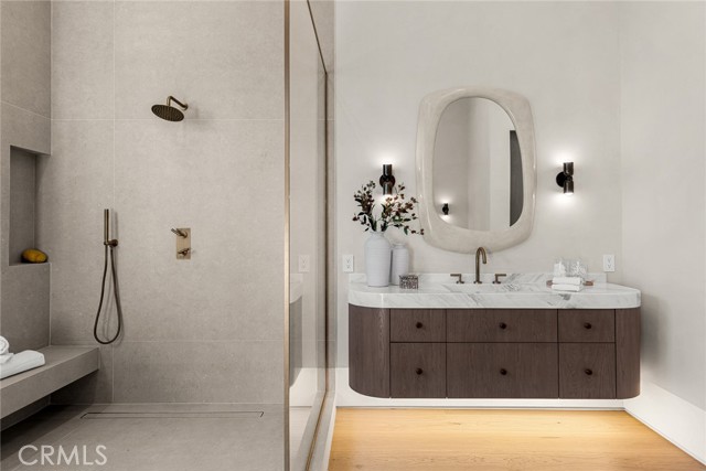 Detail Gallery Image 33 of 62 For 19026 Sprague St, Tarzana,  CA 91356 - 6 Beds | 6/1 Baths