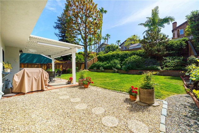 Detail Gallery Image 36 of 40 For 24772 Weyburn, Laguna Hills,  CA 92653 - 4 Beds | 2/1 Baths