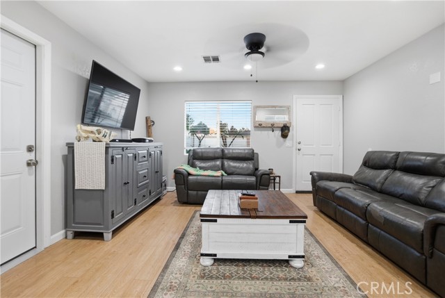 Detail Gallery Image 31 of 32 For 11179 Pala, Jurupa Valley,  CA 91752 - 5 Beds | 4 Baths