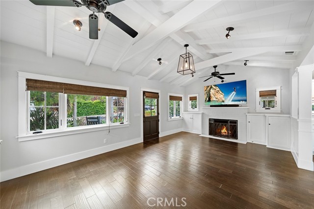 411 Poplar Street, Laguna Beach CA: https://media.crmls.org/medias/1bf7c7bd-c484-4045-8534-17aa88ac3d41.jpg