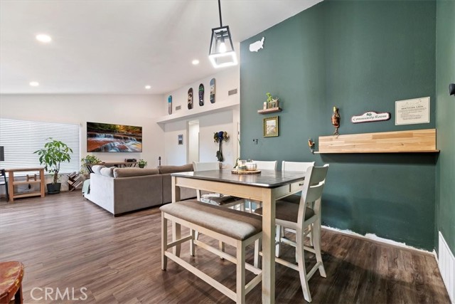 Detail Gallery Image 8 of 35 For 5839 Allwood, Jurupa Valley,  CA 92509 - 3 Beds | 2 Baths