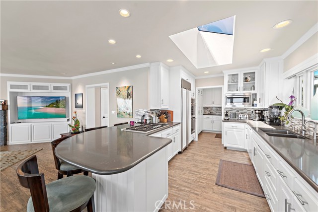 Detail Gallery Image 14 of 64 For 31015 Coast, Laguna Beach,  CA 92651 - 4 Beds | 4 Baths