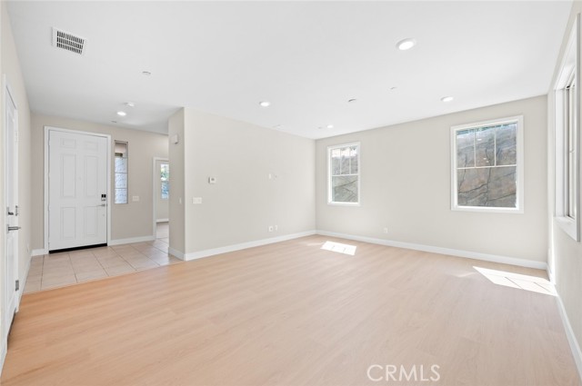 Detail Gallery Image 5 of 53 For 15 Greensboro Ct, Pomona,  CA 91766 - 5 Beds | 4 Baths