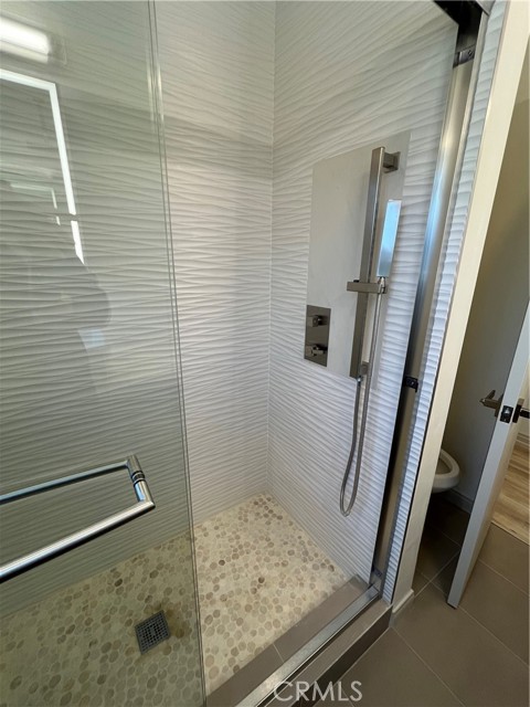 1521 West Glenoaks Boulevard, C photo 16