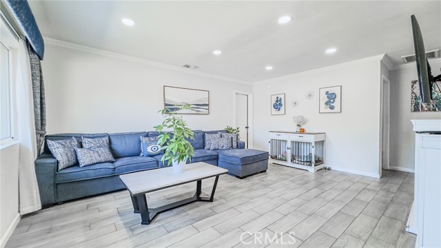 4127 N 4th Avenue, San Bernardino CA: https://media.crmls.org/medias/1bfac3e2-a2ff-4037-8dc1-ffe4ceb3b1dd.jpg