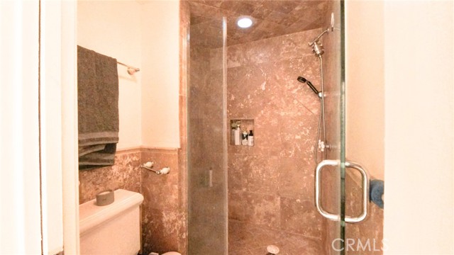 Detail Gallery Image 22 of 40 For 2575 E 19th St #17,  Signal Hill,  CA 90755 - 1 Beds | 1 Baths