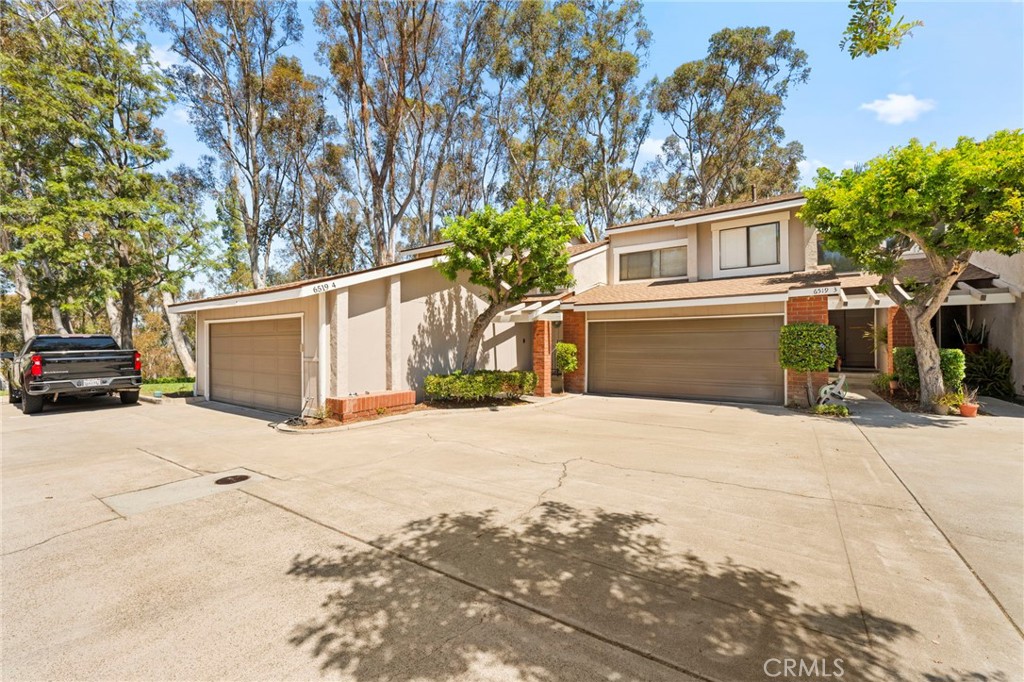 6519 E Camino Vista #4