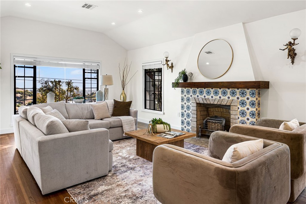 MLS #CV25244513 image #14