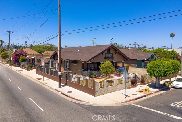 2289 W 29th Place, Los Angeles CA: https://media.crmls.org/medias/1bfe7a4a-01d9-41c0-895c-2e919432b613.jpg