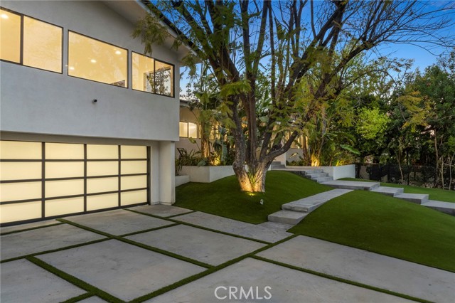 5265 Del Moreno Drive, Woodland Hills CA: https://media.crmls.org/medias/1bff1f20-fad4-4181-b9f3-ff109d1039ed.jpg