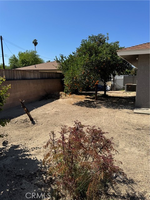 Detail Gallery Image 9 of 21 For 26032 Amy Ln, Hemet,  CA 92544 - 3 Beds | 2 Baths