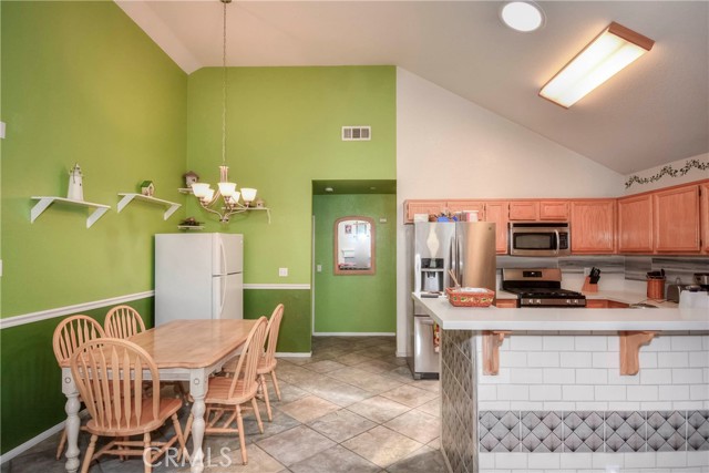 2613 Sheridan Road, San Bernardino CA: https://media.crmls.org/medias/1bffa92f-6df4-44f6-a754-003386a6945c.jpg