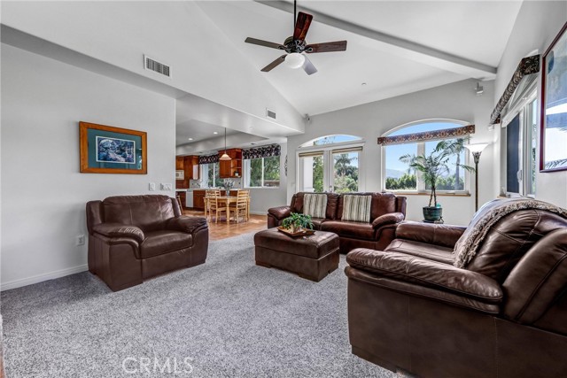 10345 McBroom Street, Sunland CA: https://media.crmls.org/medias/1c002491-7c9b-4e34-acba-97df17cbb426.jpg