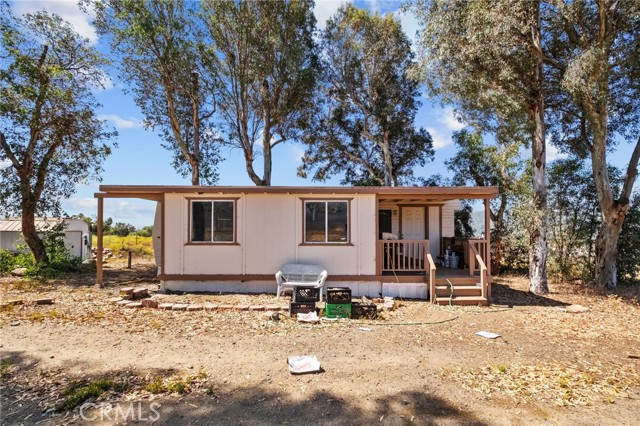 35141 Bayless Road, Wildomar CA: https://media.crmls.org/medias/1c00e717-5fd0-416e-94e9-fabca19d1c07.jpg