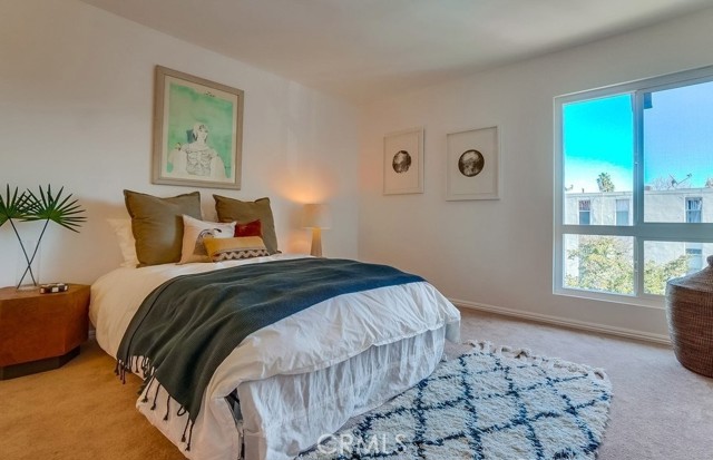 1127 E Del Mar Boulevard, Pasadena CA: https://media.crmls.org/medias/1c011af0-a4de-4c2e-85b7-6ecf8b6b64a1.jpg