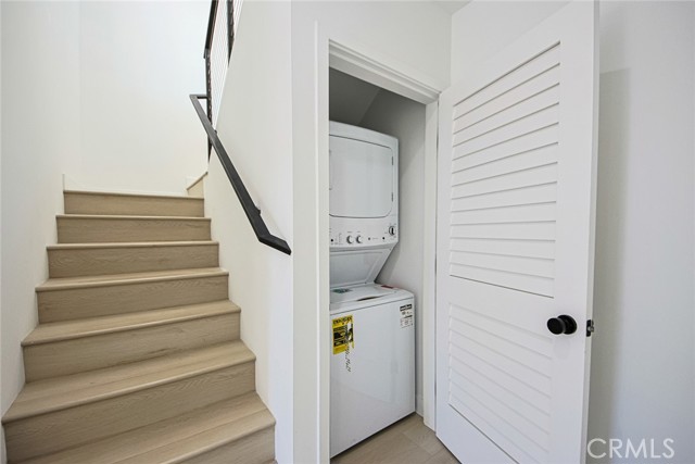 2200 Thurman Avenue, Los Angeles CA: https://media.crmls.org/medias/1c013c3c-b729-4f65-ab2e-d4146c6baba4.jpg