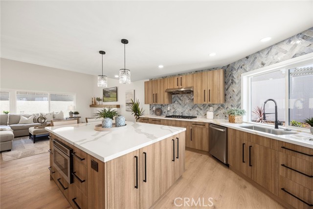 Detail Gallery Image 17 of 56 For 3412 E Longridge Dr, Orange,  CA 92867 - 4 Beds | 4 Baths